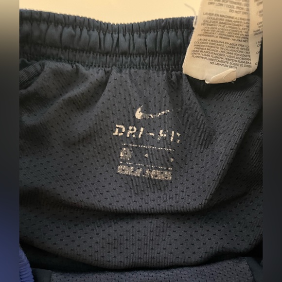 Nike Challenger 2-in-1 Running Shorts - Picture 3 of 3